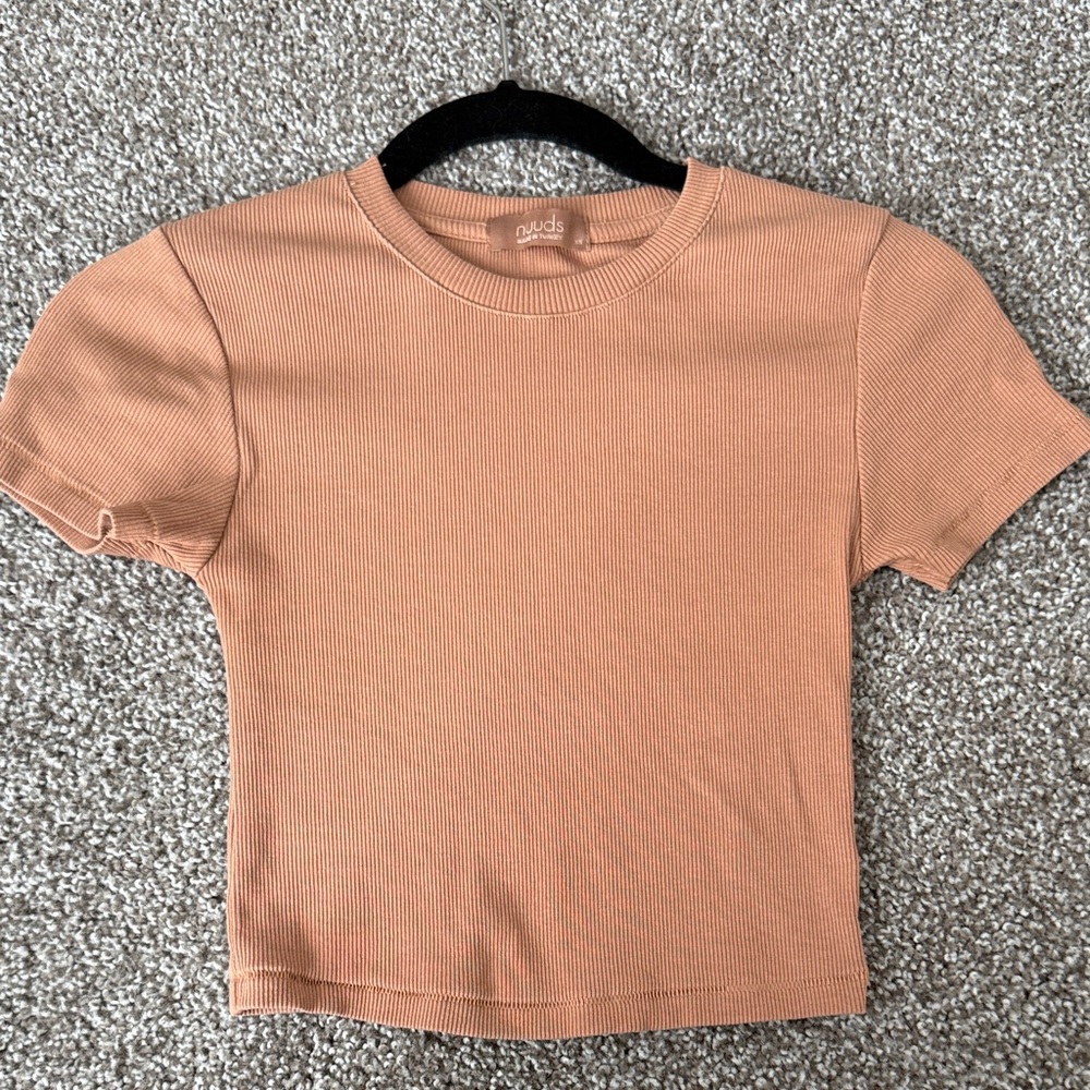 Ribbed nuuds baby tee